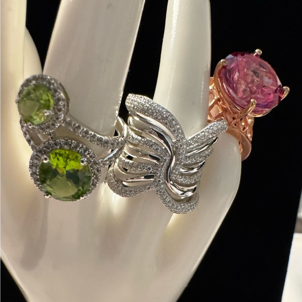 #3 BUNDLE Five (5) Beautiful Rings. size 8 Sharing personal jewelr… - Picture 3 of 6